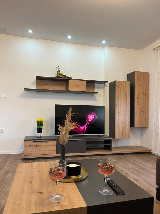 Lux Lucis Apartment *