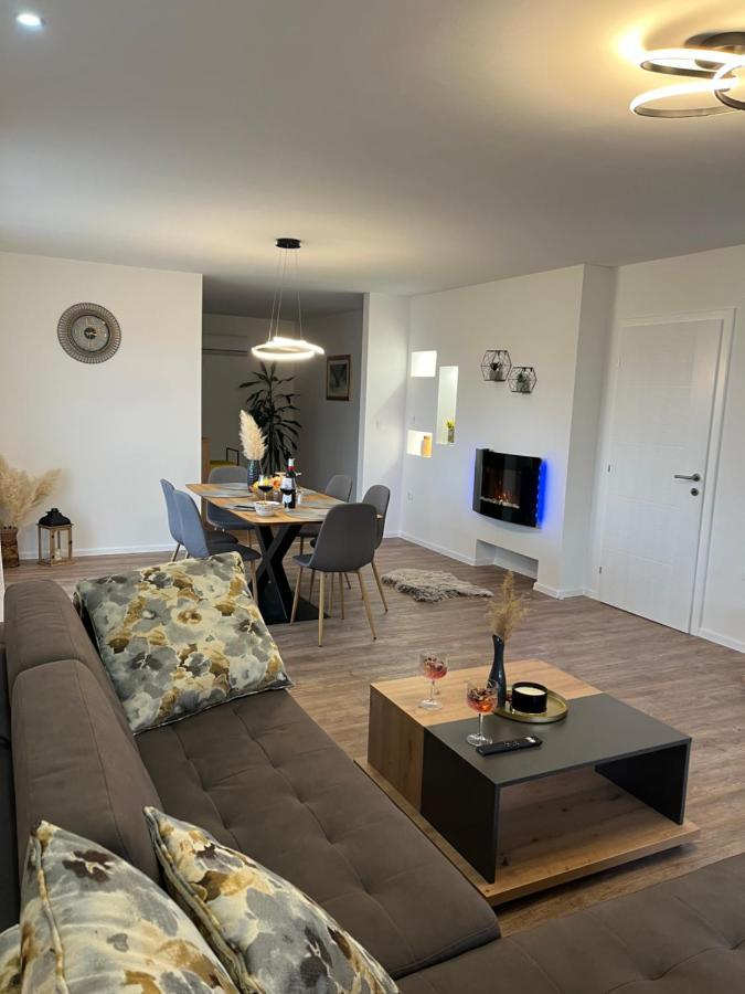 Apartment Lux Lucis *